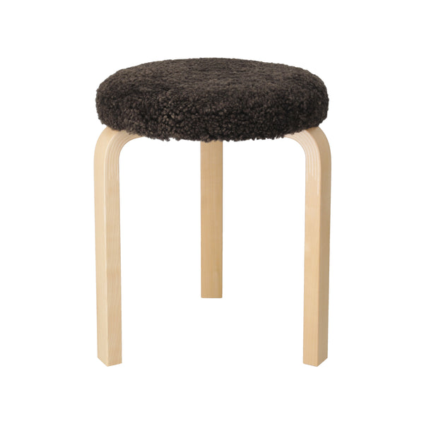 スツール 60 シープスキン エスプレッソ ナチュラル ラッカー – Artek