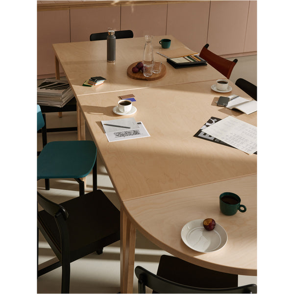テーブル 84（120 x 120）ホワイト ラミネート – Artek Tokyo Store