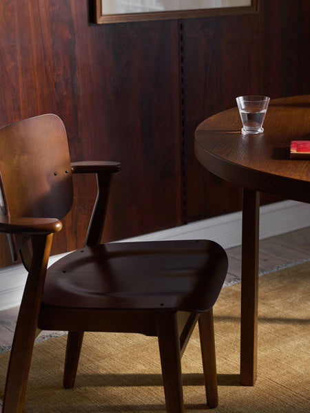 ドムス チェア バーチ ウォルナット ステイン – Artek Tokyo Store