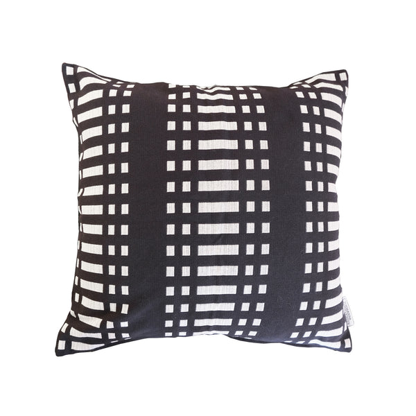 クッションカバー Nereus ブラック – Artek Tokyo Store