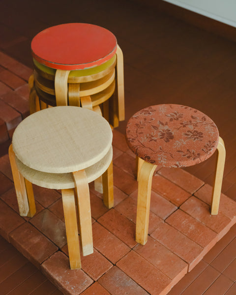 2nd Cycle スツール 60 布張り – Artek Tokyo Store
