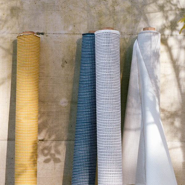 リヴィ キャンバスコットン生地 ブルー／ホワイト – Artek Tokyo Store