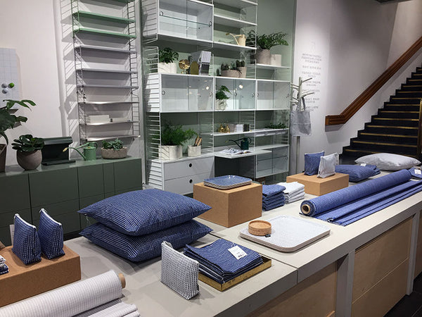 リヴィ ポーチ ブルー／ホワイト（小） – Artek Tokyo Store