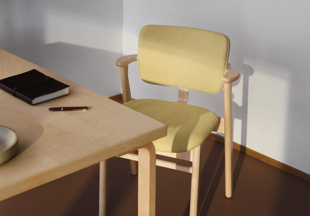 ドムス チェア」80周年 10種類の新バリエーション – Artek Tokyo Store