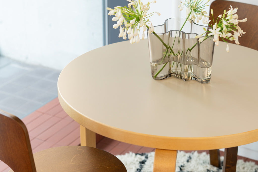 アアルトテーブル特別仕様 – Artek Tokyo Store