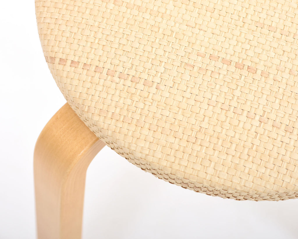 スツール 60 bast3 ハニー ステイン – Artek Tokyo Store